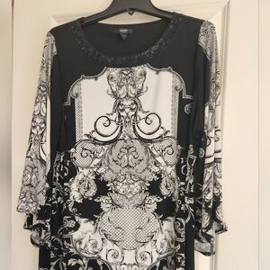 Alfani 1X Tunic b&w
